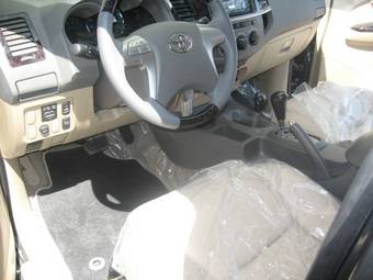 2012 Toyota Fortuner Pictures