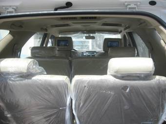 2012 Toyota Fortuner Images