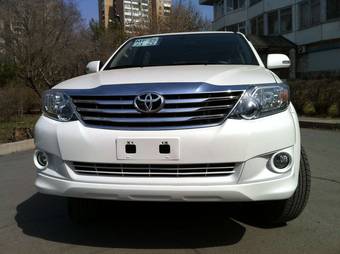 2012 Toyota Fortuner Pictures