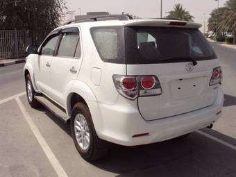 2012 Toyota Fortuner Pictures