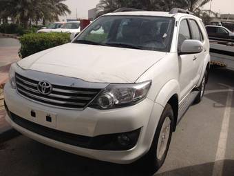 2012 Toyota Fortuner Pictures