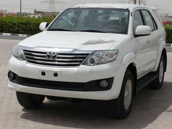 2012 Toyota Fortuner Photos