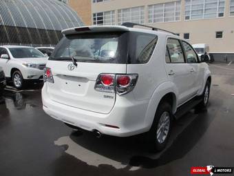 2012 Toyota Fortuner Pictures