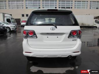 2012 Toyota Fortuner Photos