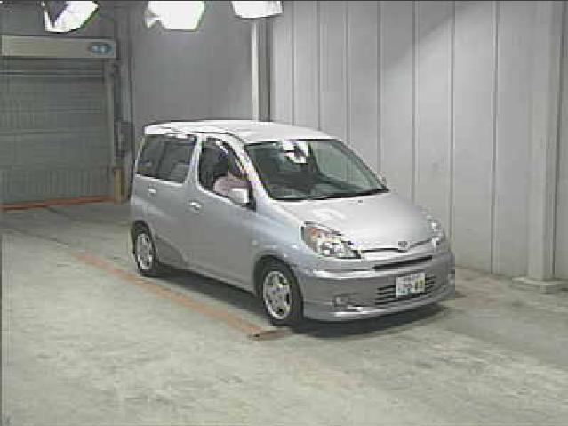 1999 Toyota Funcargo Pictures