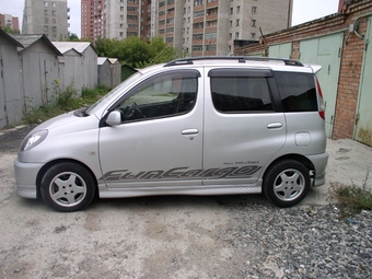 2000 Toyota Funcargo