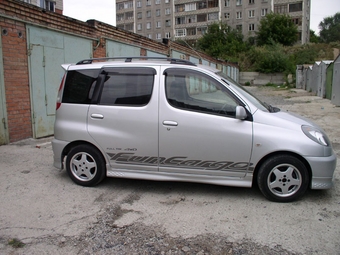 2000 Toyota Funcargo