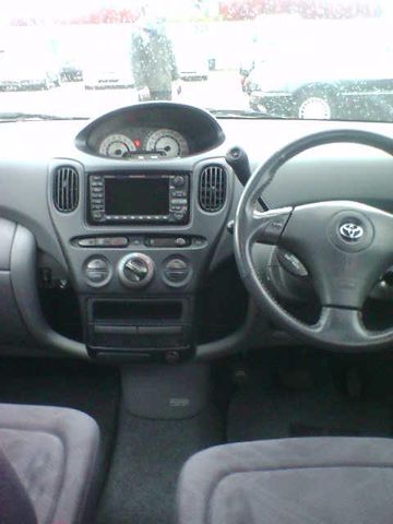 2000 Toyota Funcargo