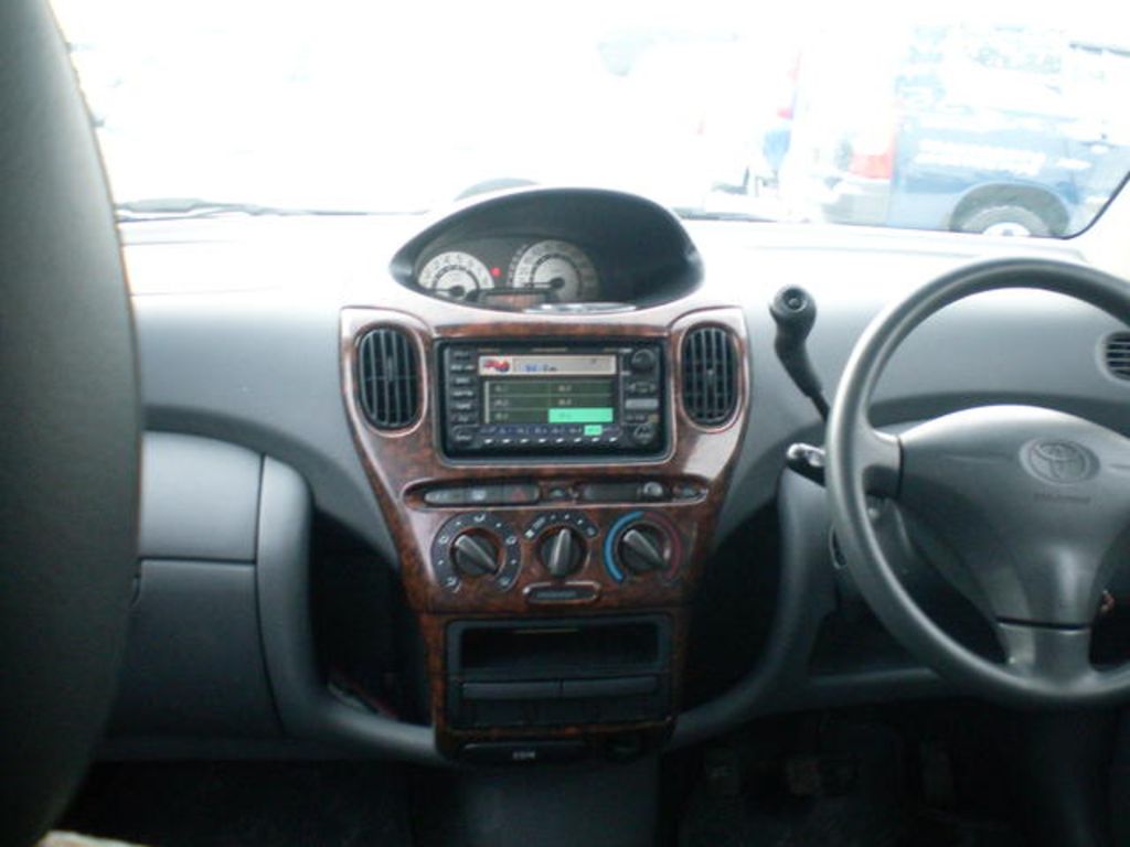 2000 Toyota Funcargo
