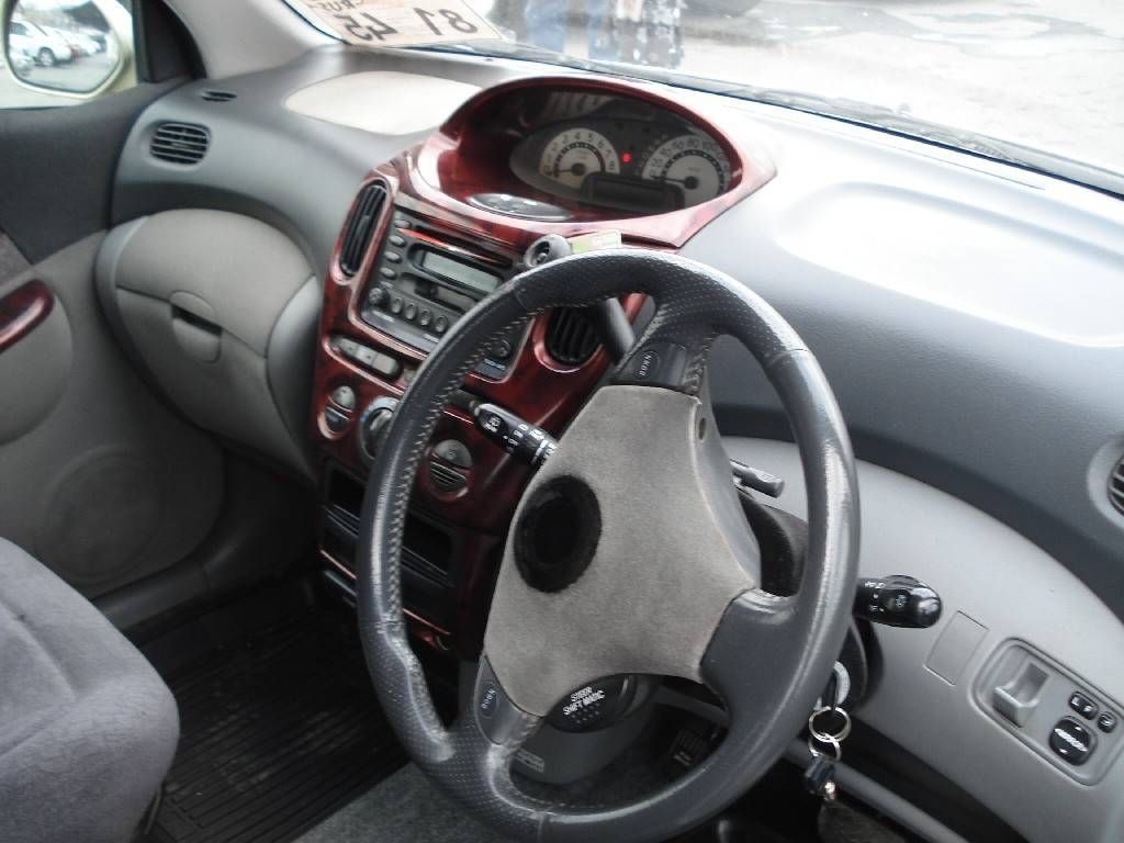 2000 Toyota Funcargo