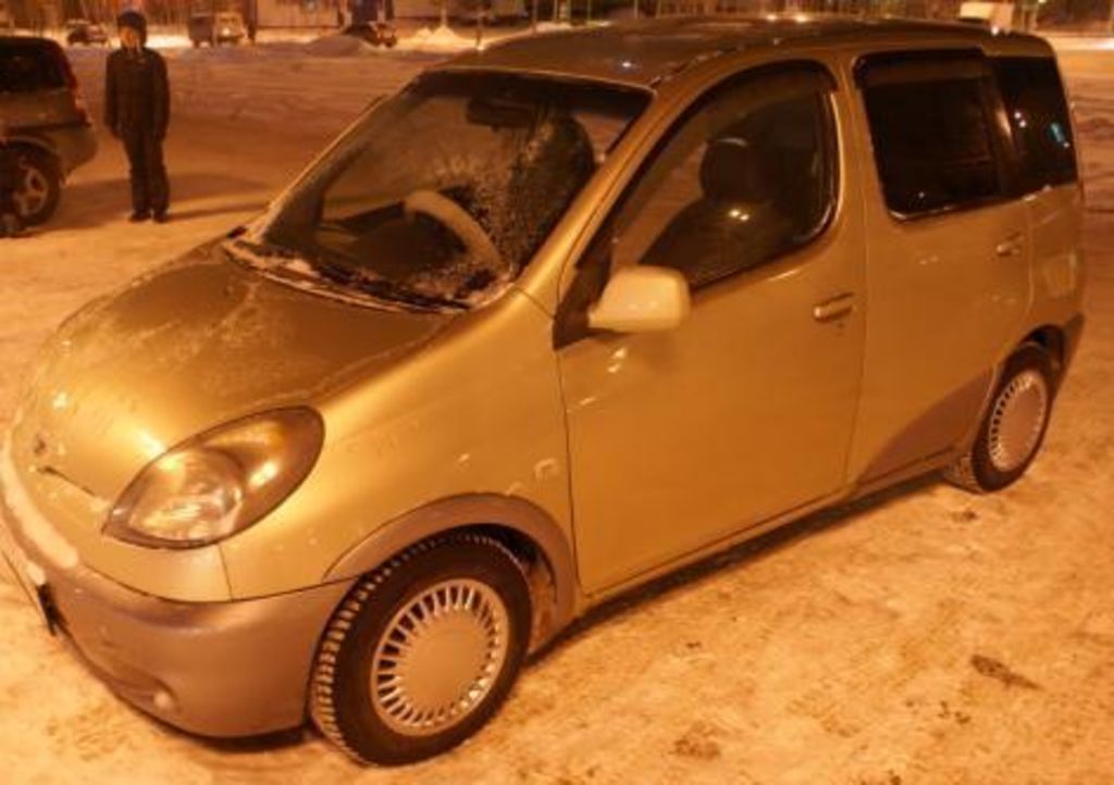 2000 Toyota Funcargo