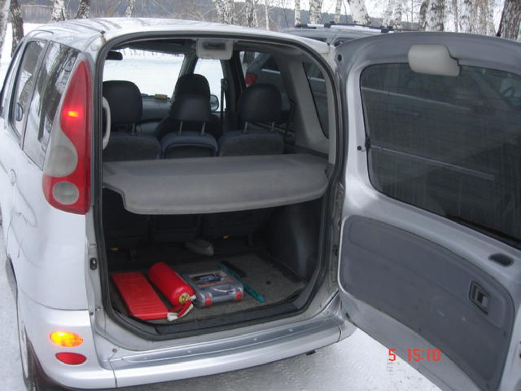 2000 Toyota Funcargo