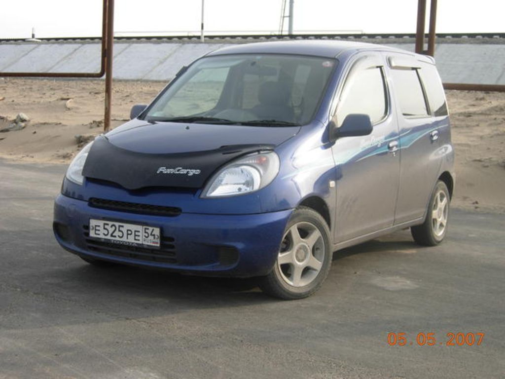 2000 Toyota Funcargo