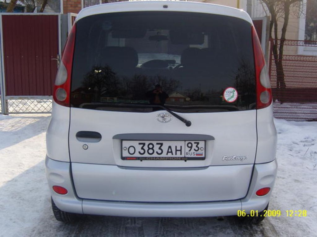 2000 Toyota Funcargo