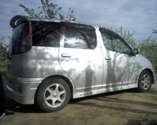 2000 Toyota Funcargo