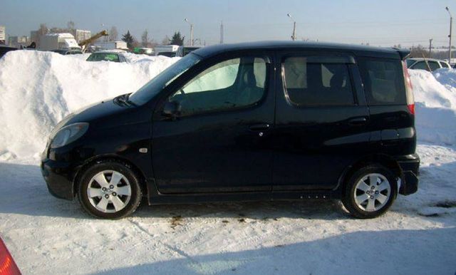 2000 Toyota Funcargo