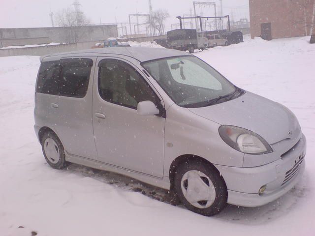 2000 Toyota Funcargo