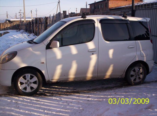 2000 Toyota Funcargo