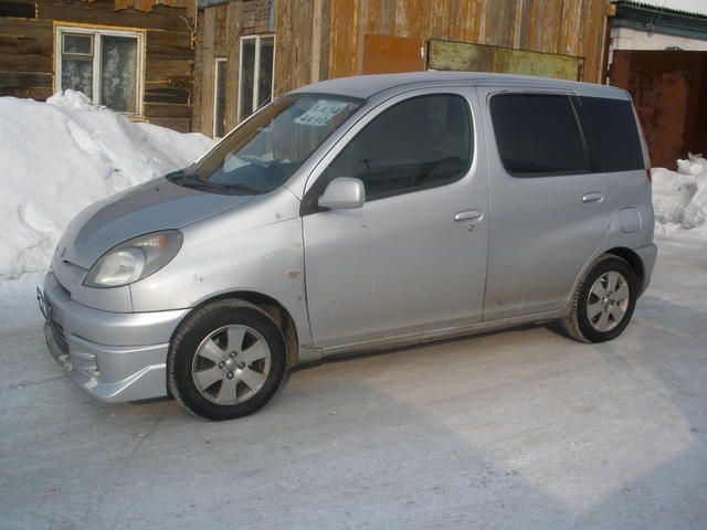 2000 Toyota Funcargo