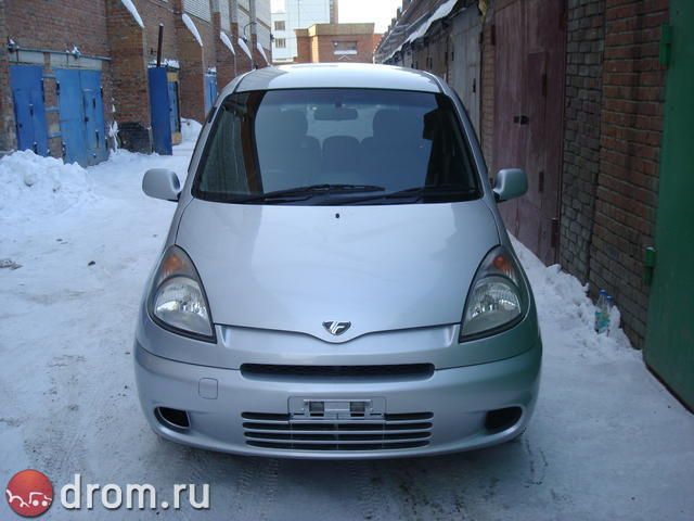 2000 Toyota Funcargo