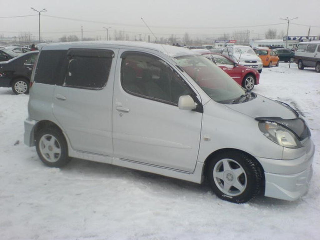 2000 Toyota Funcargo