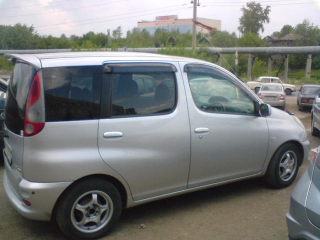 2000 Toyota Funcargo