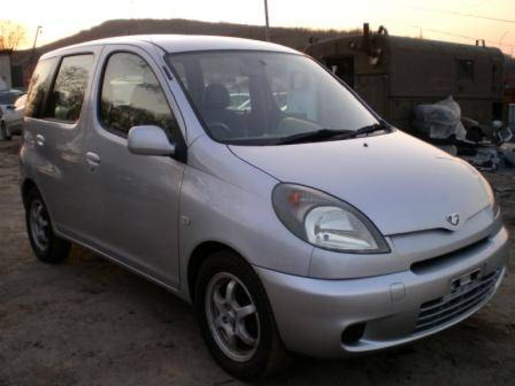 2000 Toyota Funcargo