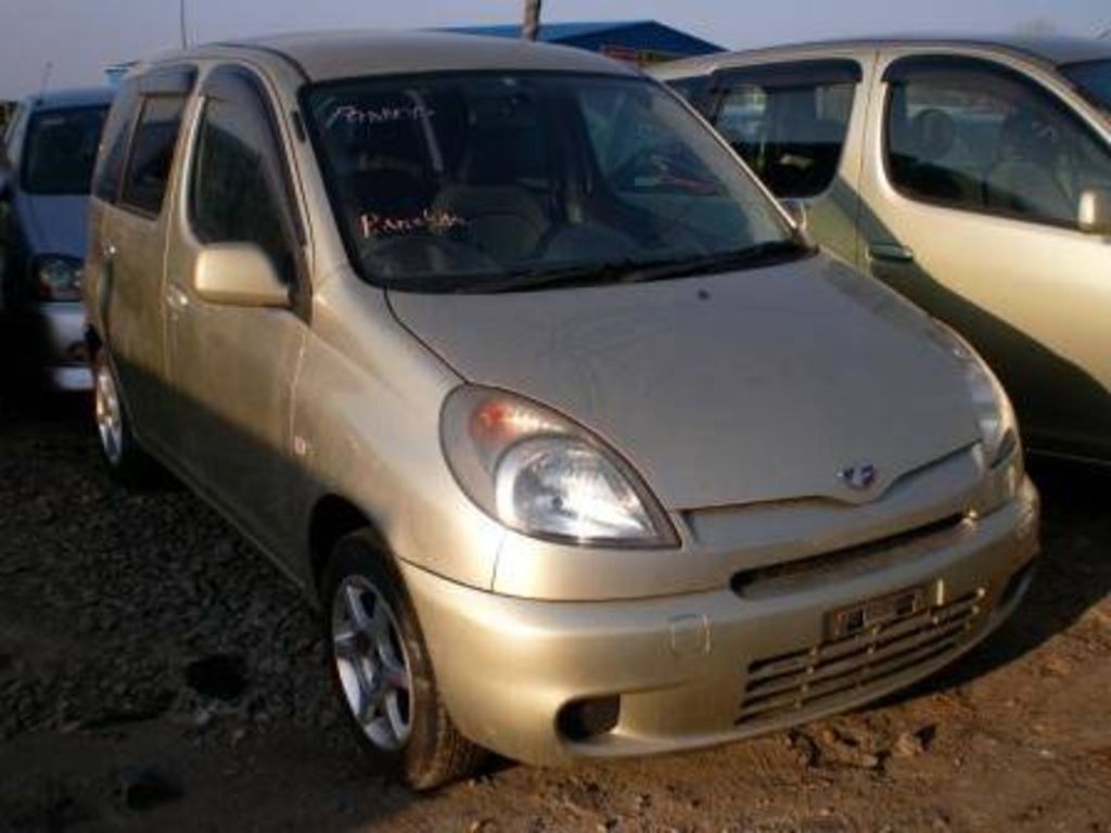 2000 Toyota Funcargo