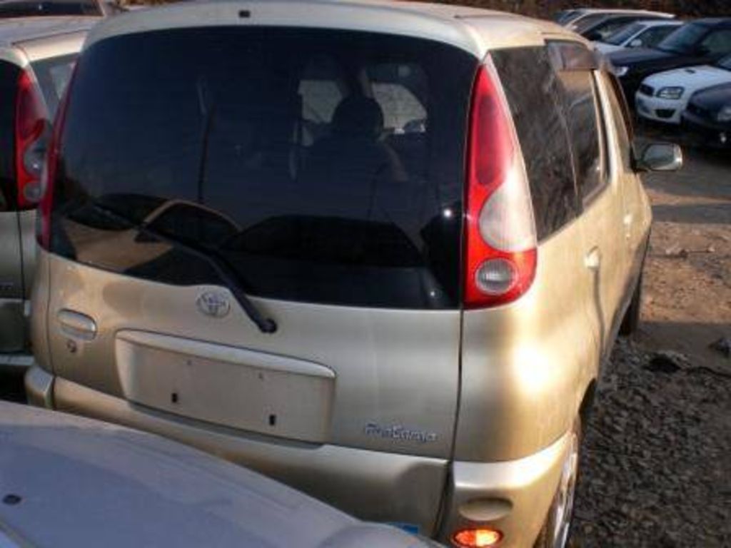 2000 Toyota Funcargo