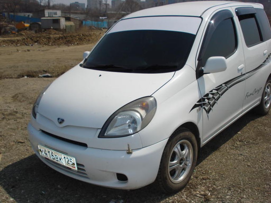 2000 Toyota Funcargo