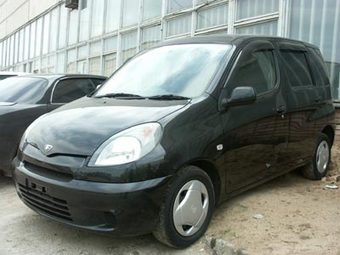 2000 Toyota Funcargo For Sale