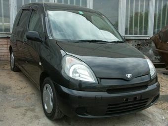 2000 Toyota Funcargo For Sale