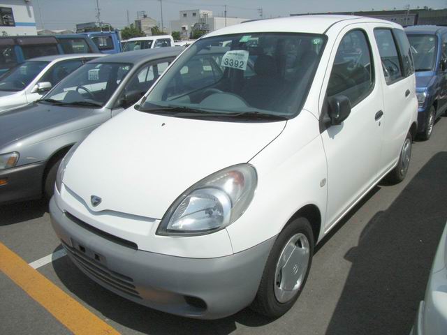 2000 Toyota Funcargo For Sale