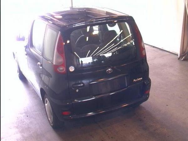 2000 Toyota Funcargo Pictures