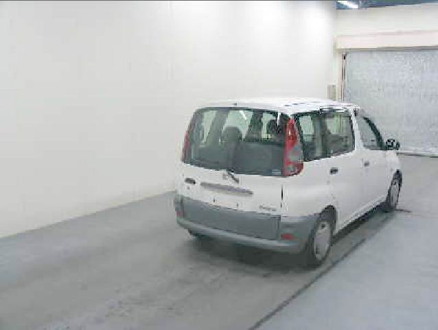 2000 Toyota Funcargo Photos
