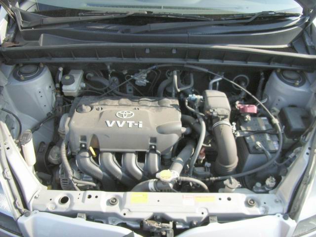 2000 Toyota Funcargo Photos