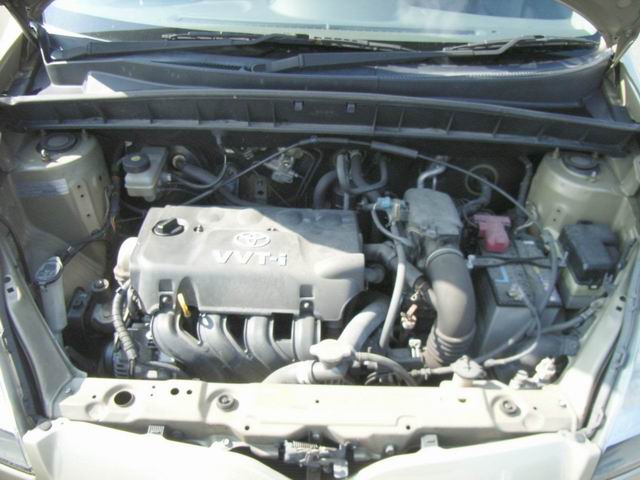 2000 Toyota Funcargo Pictures