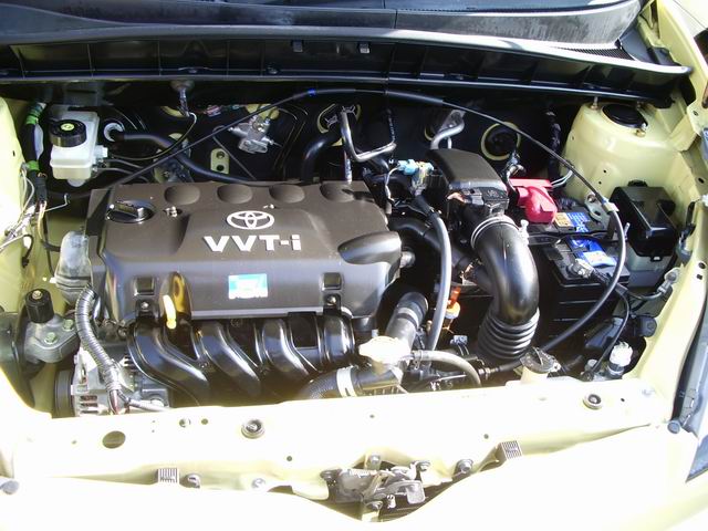 2000 Toyota Funcargo Pictures