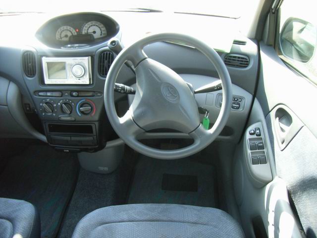 2000 Toyota Funcargo For Sale