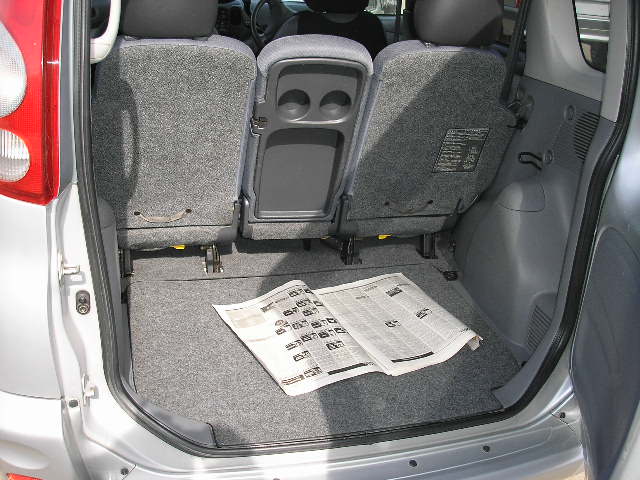 2000 Toyota Funcargo Pictures