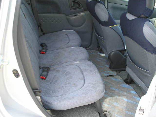 2000 Toyota Funcargo Photos