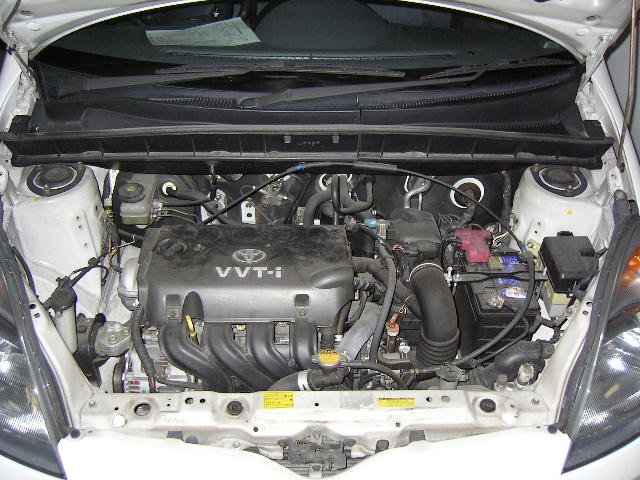 2000 Toyota Funcargo Pictures