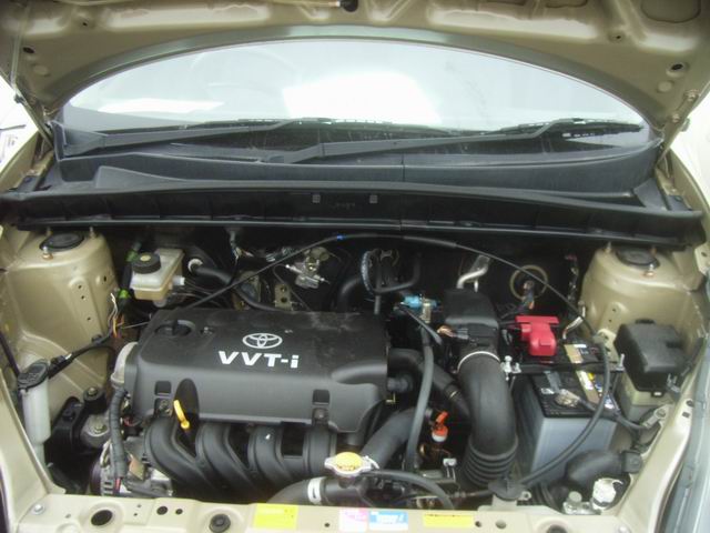 2000 Toyota Funcargo Photos