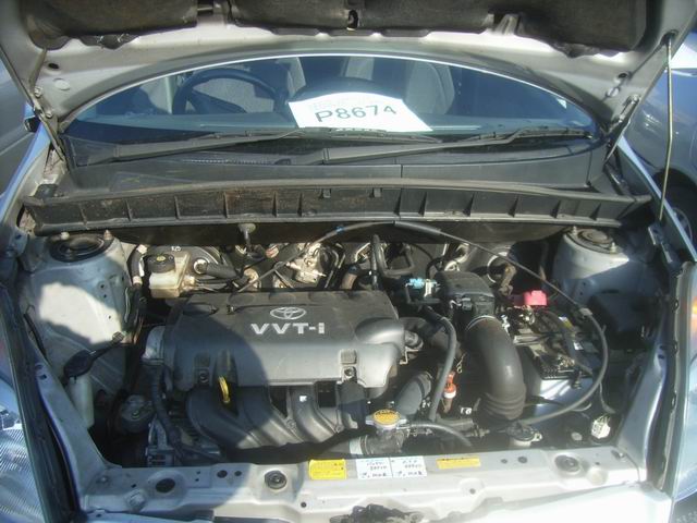 2000 Toyota Funcargo Pictures