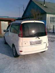 2000 Toyota Funcargo Images