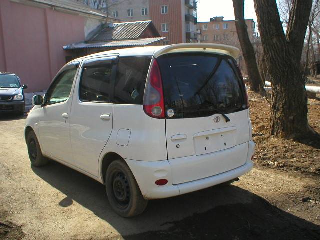 2001 Toyota Funcargo