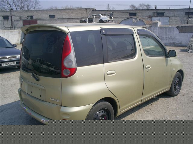 2001 Toyota Funcargo