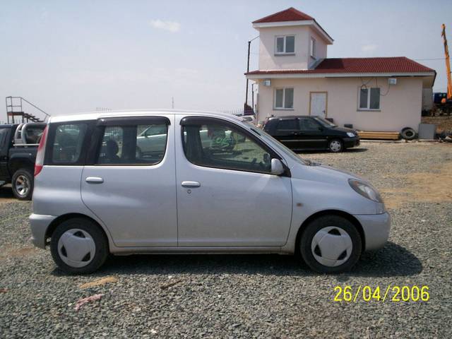 2001 Toyota Funcargo