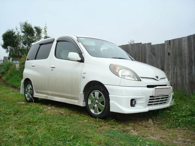 2001 Toyota Funcargo