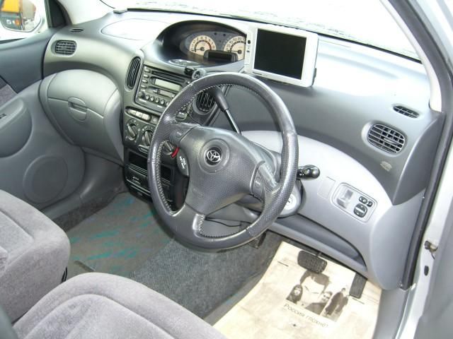 2001 Toyota Funcargo